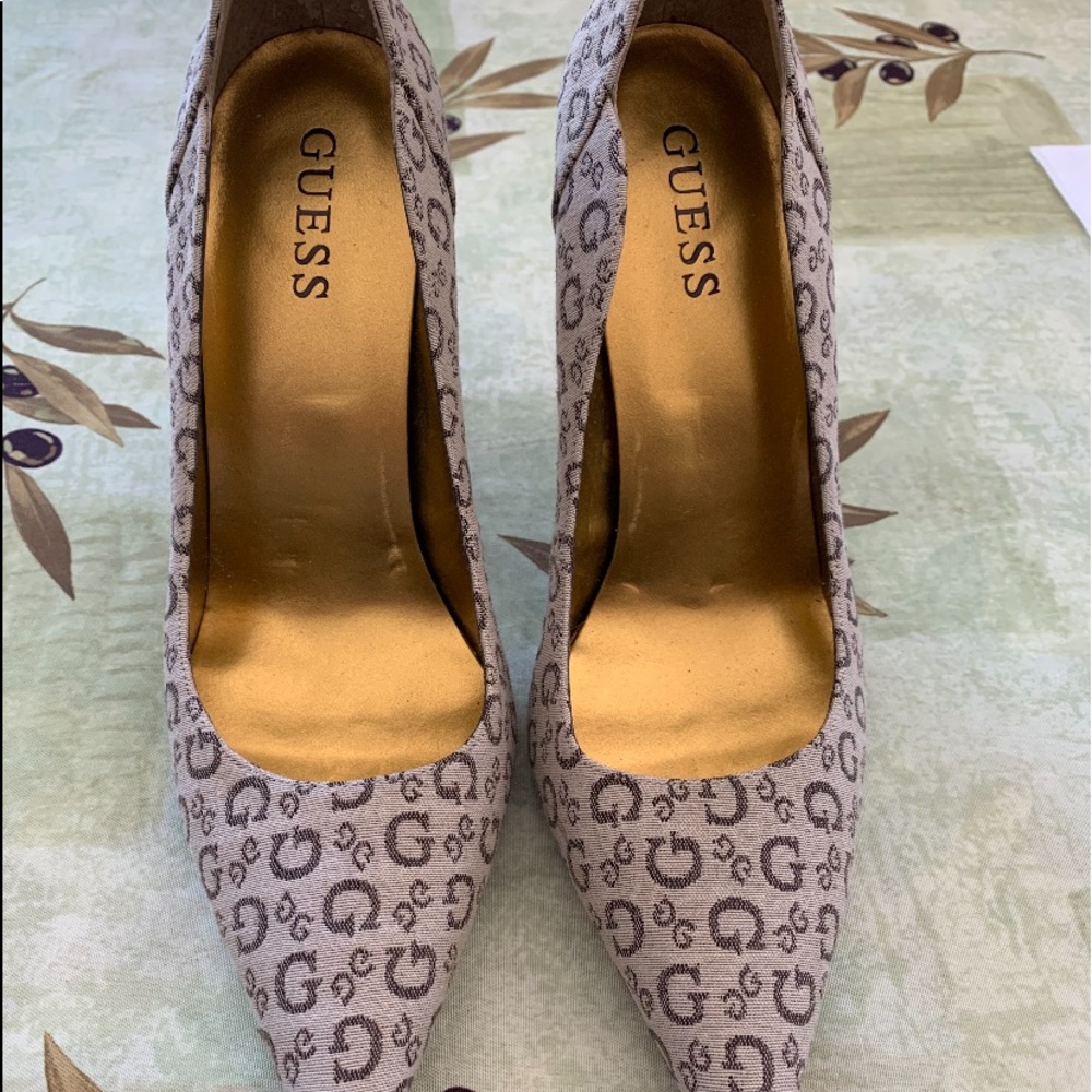 Guess Heels - Picture 2 of 4